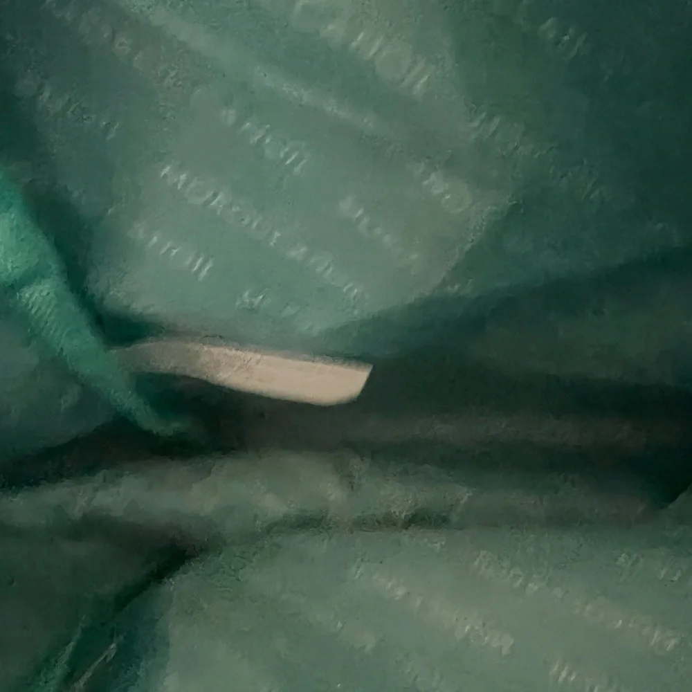 FREE MAKEUP BAG